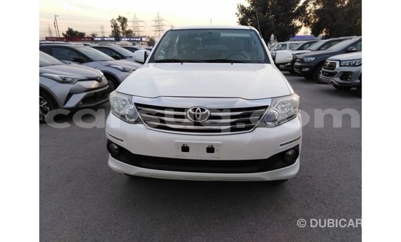 Acheter Import Voiture Toyota Fortuner Blanc à Import - Dubai, Barh el Gazel Acheter Import Voiture Toyota Fortuner Blanc à Import - Dubai, Barh el Gazel