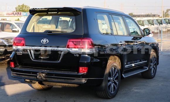 Acheter Import Voiture Toyota Land Cruiser Noir à Import - Dubai, Barh el Gazel Acheter Import Voiture Toyota Land Cruiser Noir à Import - Dubai, Barh el Gazel