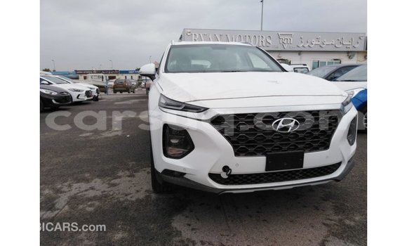 Acheter Import Voiture Hyundai Santa Fe Blanc à Import - Dubai, Barh el Gazel Acheter Import Voiture Hyundai Santa Fe Blanc à Import - Dubai, Barh el Gazel