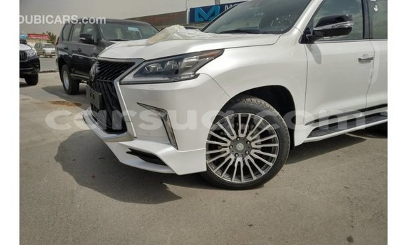 Acheter Import Voiture Lexus LX Blanc à Import - Dubai, Barh el Gazel