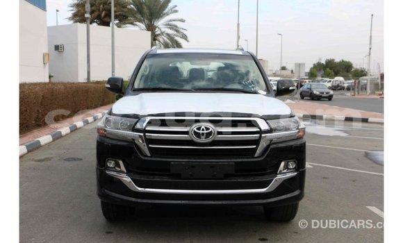 Acheter Import Voiture Toyota Land Cruiser Noir à Import - Dubai, Barh el Gazel Acheter Import Voiture Toyota Land Cruiser Noir à Import - Dubai, Barh el Gazel