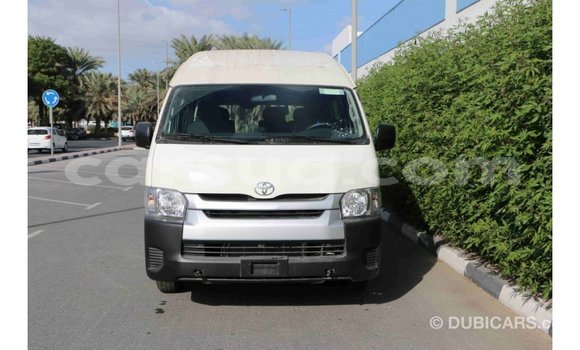 Acheter Import Voiture Toyota Hiace Blanc à Import - Dubai, Barh el Gazel Acheter Import Voiture Toyota Hiace Blanc à Import - Dubai, Barh el Gazel