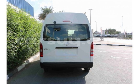 Acheter Import Voiture Toyota Hiace Blanc à Import - Dubai, Barh el Gazel Acheter Import Voiture Toyota Hiace Blanc à Import - Dubai, Barh el Gazel