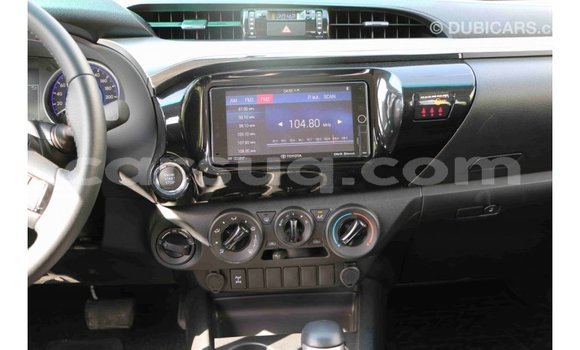 Acheter Import Voiture Toyota Hilux Noir à Import - Dubai, Barh el Gazel Acheter Import Voiture Toyota Hilux Noir à Import - Dubai, Barh el Gazel