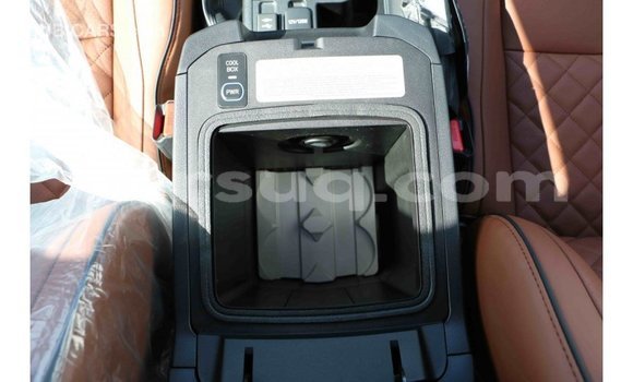 Acheter Import Voiture Toyota Prado Blanc à Import - Dubai, Barh el Gazel Acheter Import Voiture Toyota Prado Blanc à Import - Dubai, Barh el Gazel