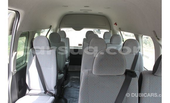 Acheter Import Voiture Toyota Hiace Blanc à Import - Dubai, Barh el Gazel Acheter Import Voiture Toyota Hiace Blanc à Import - Dubai, Barh el Gazel