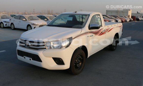 Acheter Import Voiture Toyota Hilux Blanc à Import - Dubai, Barh el Gazel Acheter Import Voiture Toyota Hilux Blanc à Import - Dubai, Barh el Gazel