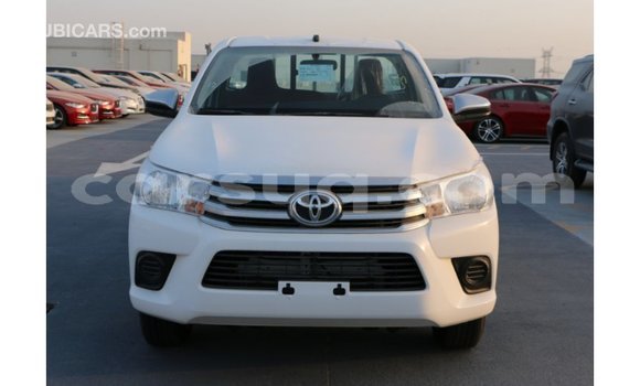Acheter Import Voiture Toyota Hilux Blanc à Import - Dubai, Barh el Gazel Acheter Import Voiture Toyota Hilux Blanc à Import - Dubai, Barh el Gazel