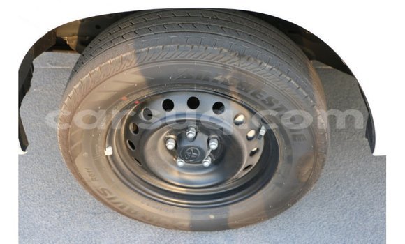 Acheter Import Voiture Toyota Hilux Blanc à Import - Dubai, Barh el Gazel Acheter Import Voiture Toyota Hilux Blanc à Import - Dubai, Barh el Gazel