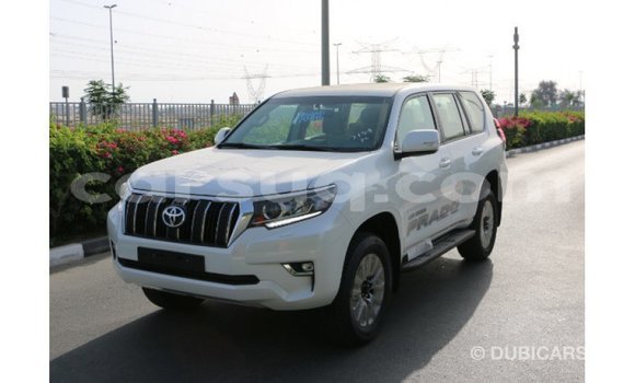 Acheter Import Voiture Toyota Prado Blanc à Import - Dubai, Barh el Gazel Acheter Import Voiture Toyota Prado Blanc à Import - Dubai, Barh el Gazel