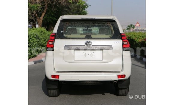 Acheter Import Voiture Toyota Prado Blanc à Import - Dubai, Barh el Gazel Acheter Import Voiture Toyota Prado Blanc à Import - Dubai, Barh el Gazel