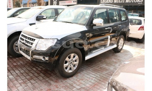 Acheter Import Voiture Mitsubishi Pajero Noir à Import - Dubai, Barh el Gazel Acheter Import Voiture Mitsubishi Pajero Noir à Import - Dubai, Barh el Gazel