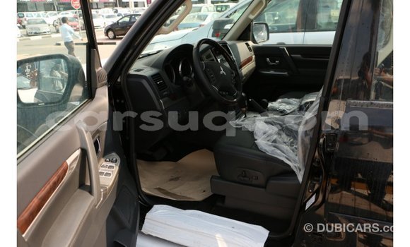 Acheter Import Voiture Mitsubishi Pajero Noir à Import - Dubai, Barh el Gazel Acheter Import Voiture Mitsubishi Pajero Noir à Import - Dubai, Barh el Gazel