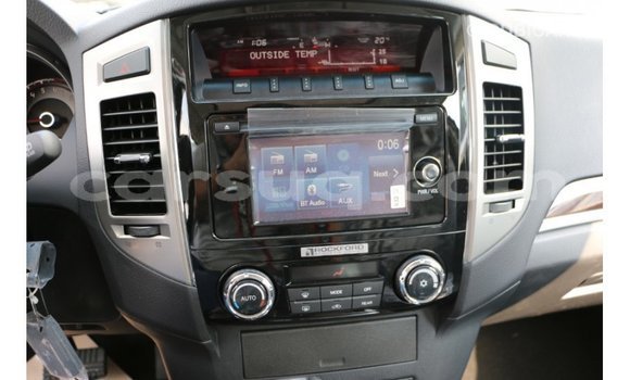 Acheter Import Voiture Mitsubishi Pajero Noir à Import - Dubai, Barh el Gazel Acheter Import Voiture Mitsubishi Pajero Noir à Import - Dubai, Barh el Gazel