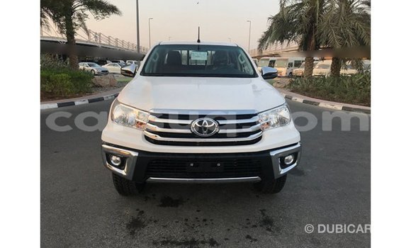 Acheter Import Voiture Toyota Hilux Blanc à Import - Dubai, Barh el Gazel Acheter Import Voiture Toyota Hilux Blanc à Import - Dubai, Barh el Gazel