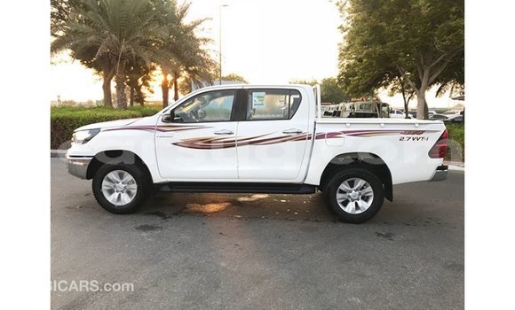 Acheter Import Voiture Toyota Hilux Blanc à Import - Dubai, Barh el Gazel Acheter Import Voiture Toyota Hilux Blanc à Import - Dubai, Barh el Gazel