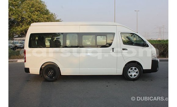 Acheter Import Voiture Toyota Hiace Blanc à Import - Dubai, Barh el Gazel Acheter Import Voiture Toyota Hiace Blanc à Import - Dubai, Barh el Gazel