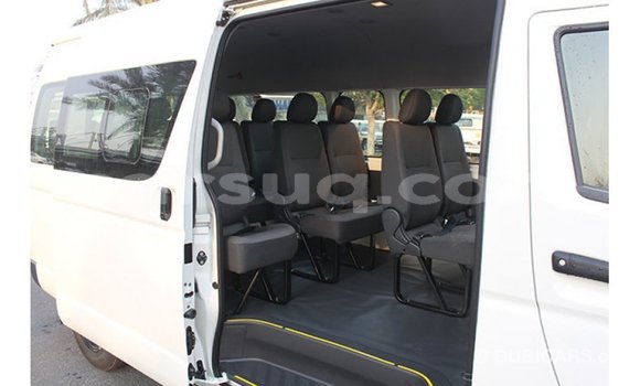 Acheter Import Voiture Toyota Hiace Blanc à Import - Dubai, Barh el Gazel Acheter Import Voiture Toyota Hiace Blanc à Import - Dubai, Barh el Gazel