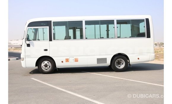 Buy Import Nissan Evalia White Truck in Import - Dubai in Barh el Gazel Buy Import Nissan Evalia White Truck in Import - Dubai in Barh el Gazel