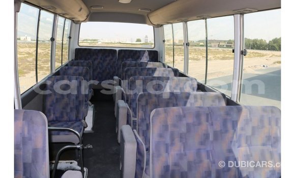 Buy Import Nissan Evalia White Truck in Import - Dubai in Barh el Gazel Buy Import Nissan Evalia White Truck in Import - Dubai in Barh el Gazel