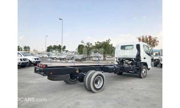 Buy Import Mitsubishi L400 White Truck in Import - Dubai in Barh el Gazel Buy Import Mitsubishi L400 White Truck in Import - Dubai in Barh el Gazel