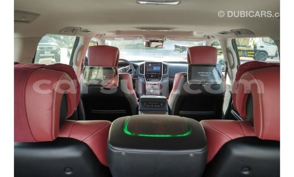 Acheter Import Voiture Toyota Land Cruiser Noir à Import - Dubai, Barh el Gazel Acheter Import Voiture Toyota Land Cruiser Noir à Import - Dubai, Barh el Gazel