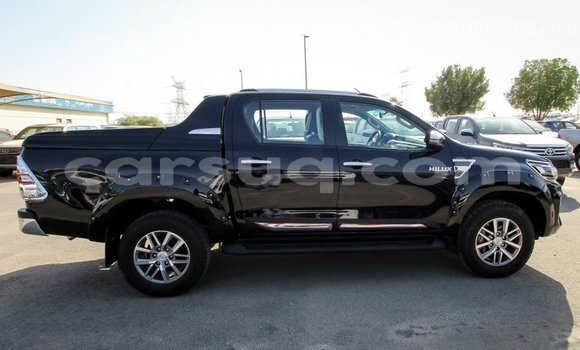 Acheter Import Voiture Toyota Hilux Noir à Import - Dubai, Barh el Gazel Acheter Import Voiture Toyota Hilux Noir à Import - Dubai, Barh el Gazel