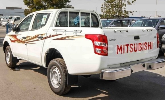 Buy Import Mitsubishi L200 White Car in Import - Dubai in Barh el Gazel Buy Import Mitsubishi L200 White Car in Import - Dubai in Barh el Gazel
