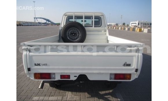 Buy Import Toyota Land Cruiser White Car in Import - Dubai in Barh el Gazel Buy Import Toyota Land Cruiser White Car in Import - Dubai in Barh el Gazel