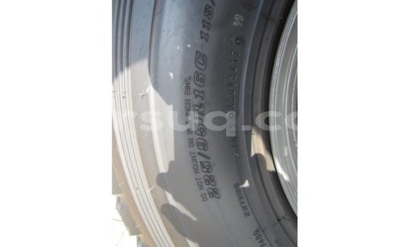 Buy Import Toyota Land Cruiser White Car in Import - Dubai in Barh el Gazel Buy Import Toyota Land Cruiser White Car in Import - Dubai in Barh el Gazel