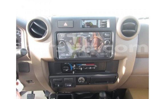 Buy Import Toyota Land Cruiser White Car in Import - Dubai in Barh el Gazel Buy Import Toyota Land Cruiser White Car in Import - Dubai in Barh el Gazel
