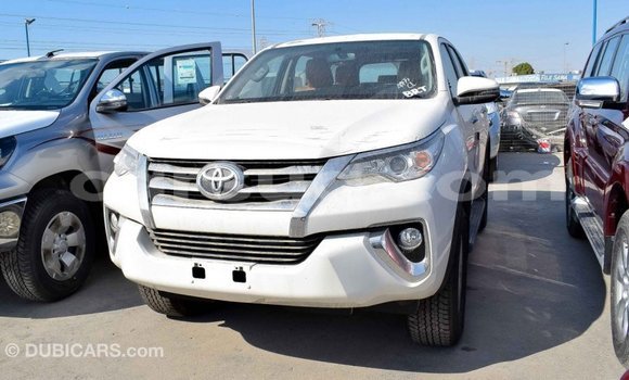 Acheter Import Voiture Toyota Fortuner Blanc à Import - Dubai, Barh el Gazel Acheter Import Voiture Toyota Fortuner Blanc à Import - Dubai, Barh el Gazel