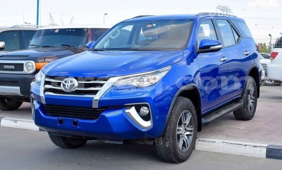 Acheter Import Voiture Toyota Fortuner Bleu à Import - Dubai, Barh el Gazel Acheter Import Voiture Toyota Fortuner Bleu à Import - Dubai, Barh el Gazel