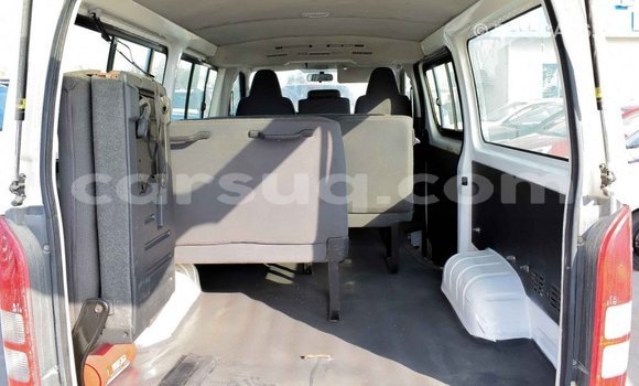 Acheter Import Voiture Toyota Hiace Blanc à Import - Dubai, Barh el Gazel Acheter Import Voiture Toyota Hiace Blanc à Import - Dubai, Barh el Gazel