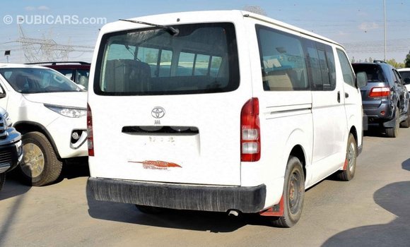 Acheter Import Voiture Toyota Hiace Blanc à Import - Dubai, Barh el Gazel Acheter Import Voiture Toyota Hiace Blanc à Import - Dubai, Barh el Gazel