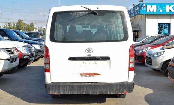 Acheter Import Voiture Toyota Hiace Blanc à Import - Dubai, Barh el Gazel Acheter Import Voiture Toyota Hiace Blanc à Import - Dubai, Barh el Gazel