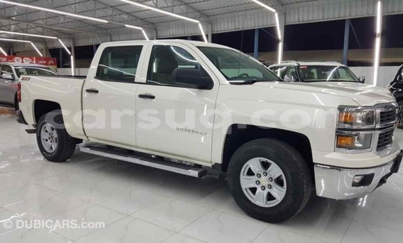 Acheter Import Voiture Chevrolet Silverado Blanc à Import - Dubai, Barh el Gazel Acheter Import Voiture Chevrolet Silverado Blanc à Import - Dubai, Barh el Gazel