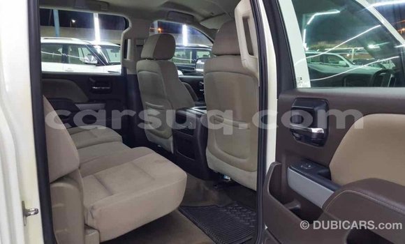 Acheter Import Voiture Chevrolet Silverado Blanc à Import - Dubai, Barh el Gazel Acheter Import Voiture Chevrolet Silverado Blanc à Import - Dubai, Barh el Gazel