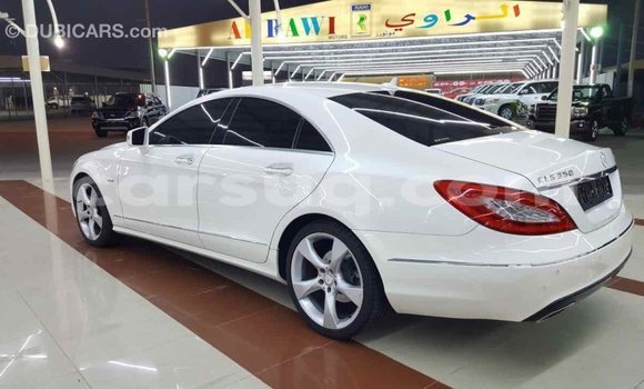 Acheter Import Voiture Mercedes‒Benz 190 (W201) Blanc à Import - Dubai, Barh el Gazel Acheter Import Voiture Mercedes‒Benz 190 (W201) Blanc à Import - Dubai, Barh el Gazel