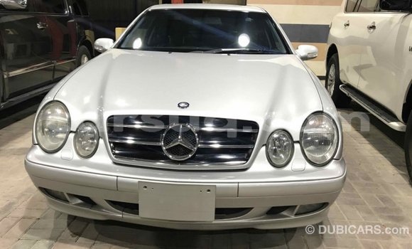 Acheter Import Voiture Mercedes‒Benz 190 (W201) Autre à Import - Dubai, Barh el Gazel Acheter Import Voiture Mercedes‒Benz 190 (W201) Autre à Import - Dubai, Barh el Gazel