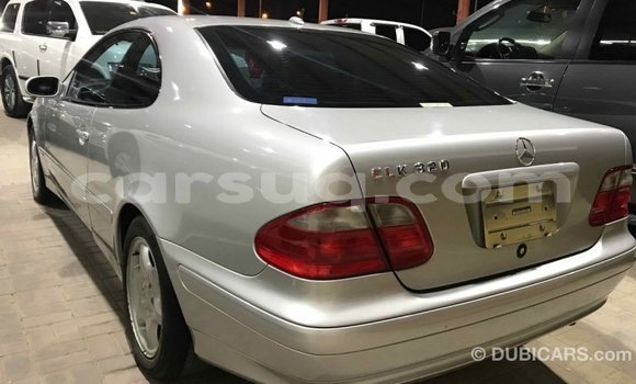 Acheter Import Voiture Mercedes‒Benz 190 (W201) Autre à Import - Dubai, Barh el Gazel Acheter Import Voiture Mercedes‒Benz 190 (W201) Autre à Import - Dubai, Barh el Gazel