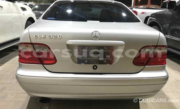 Acheter Import Voiture Mercedes‒Benz 190 (W201) Autre à Import - Dubai, Barh el Gazel Acheter Import Voiture Mercedes‒Benz 190 (W201) Autre à Import - Dubai, Barh el Gazel