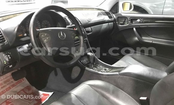 Acheter Import Voiture Mercedes‒Benz 190 (W201) Autre à Import - Dubai, Barh el Gazel Acheter Import Voiture Mercedes‒Benz 190 (W201) Autre à Import - Dubai, Barh el Gazel