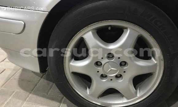 Acheter Import Voiture Mercedes‒Benz 190 (W201) Autre à Import - Dubai, Barh el Gazel