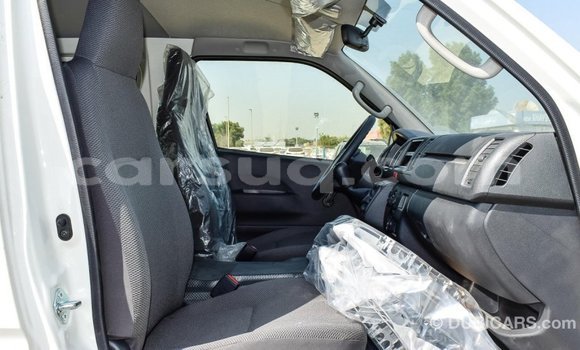 Acheter Import Voiture Toyota Hiace Blanc à Import - Dubai, Barh el Gazel Acheter Import Voiture Toyota Hiace Blanc à Import - Dubai, Barh el Gazel