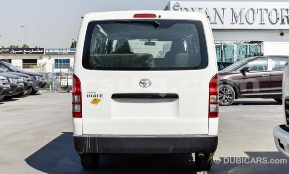 Acheter Import Voiture Toyota Hiace Blanc à Import - Dubai, Barh el Gazel Acheter Import Voiture Toyota Hiace Blanc à Import - Dubai, Barh el Gazel