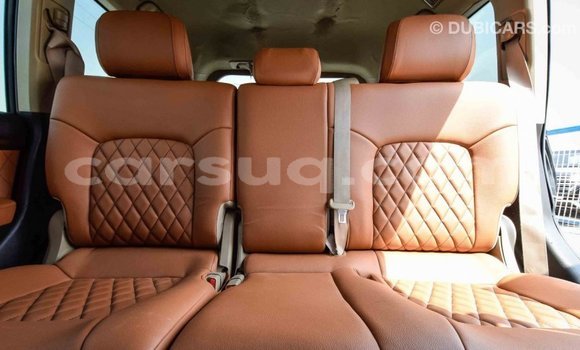 Acheter Import Voiture Toyota Land Cruiser Noir à Import - Dubai, Barh el Gazel Acheter Import Voiture Toyota Land Cruiser Noir à Import - Dubai, Barh el Gazel