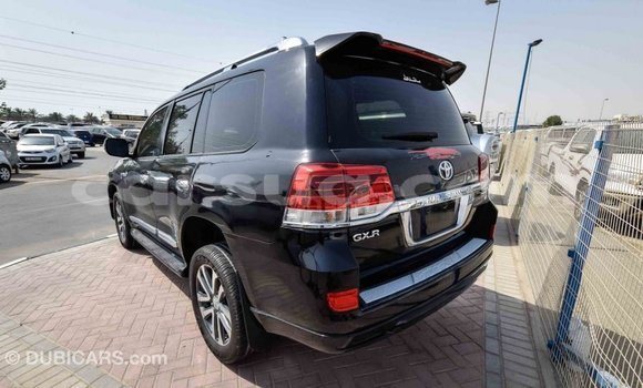 Acheter Import Voiture Toyota Land Cruiser Noir à Import - Dubai, Barh el Gazel Acheter Import Voiture Toyota Land Cruiser Noir à Import - Dubai, Barh el Gazel
