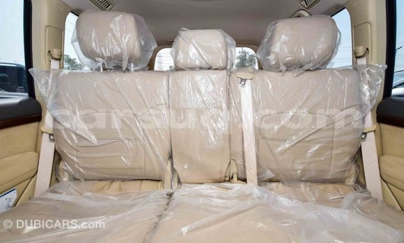 Acheter Import Voiture Toyota Land Cruiser Blanc à Import - Dubai, Barh el Gazel Acheter Import Voiture Toyota Land Cruiser Blanc à Import - Dubai, Barh el Gazel