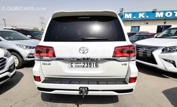 Acheter Import Voiture Toyota Land Cruiser Blanc à Import - Dubai, Barh el Gazel Acheter Import Voiture Toyota Land Cruiser Blanc à Import - Dubai, Barh el Gazel